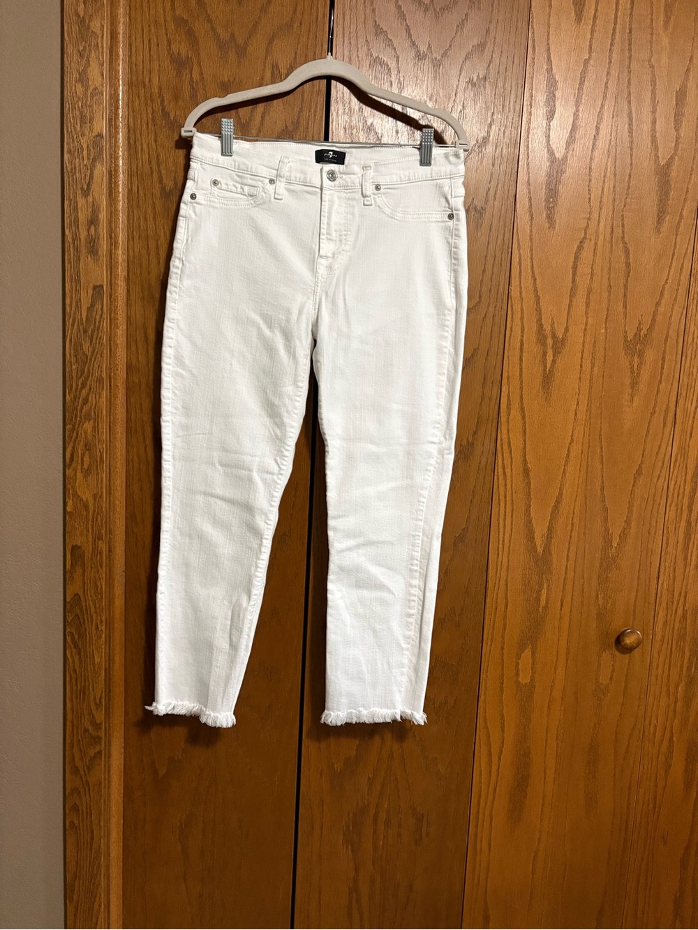 7 For All Mankind White Cropped Frayed-Hem Skinny Jeans